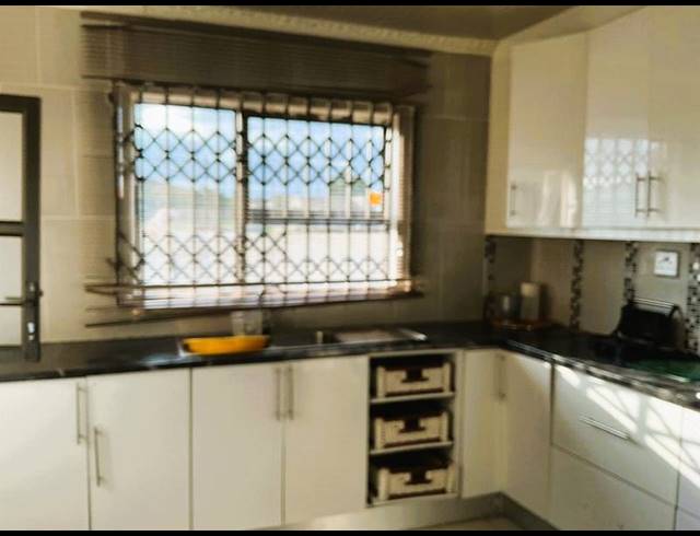 3 BEDROOM HOUSE FOR SALE IN MANKWENG